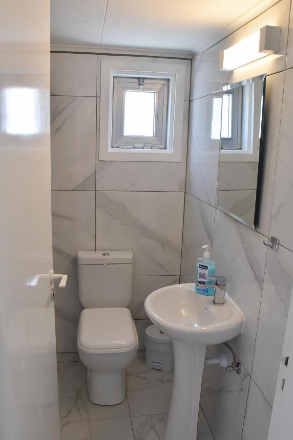 Kolonaki Seaview Apartments ラルナカ エクステリア 写真