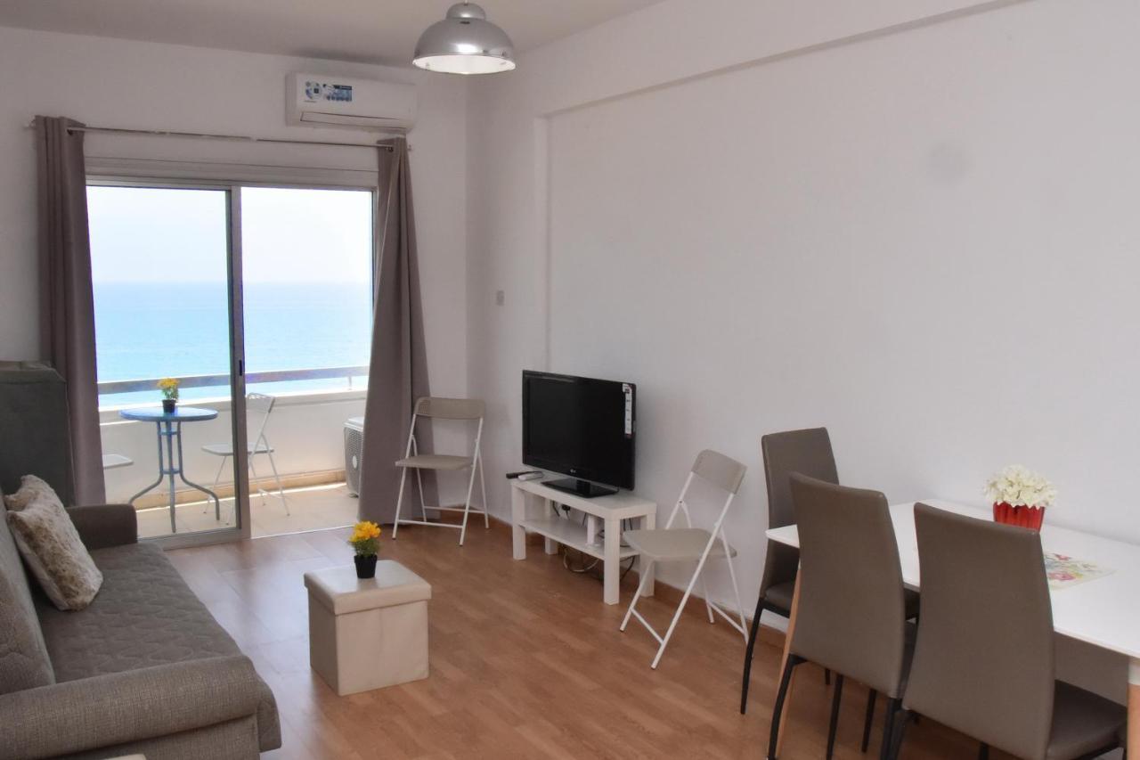 Kolonaki Seaview Apartments ラルナカ エクステリア 写真